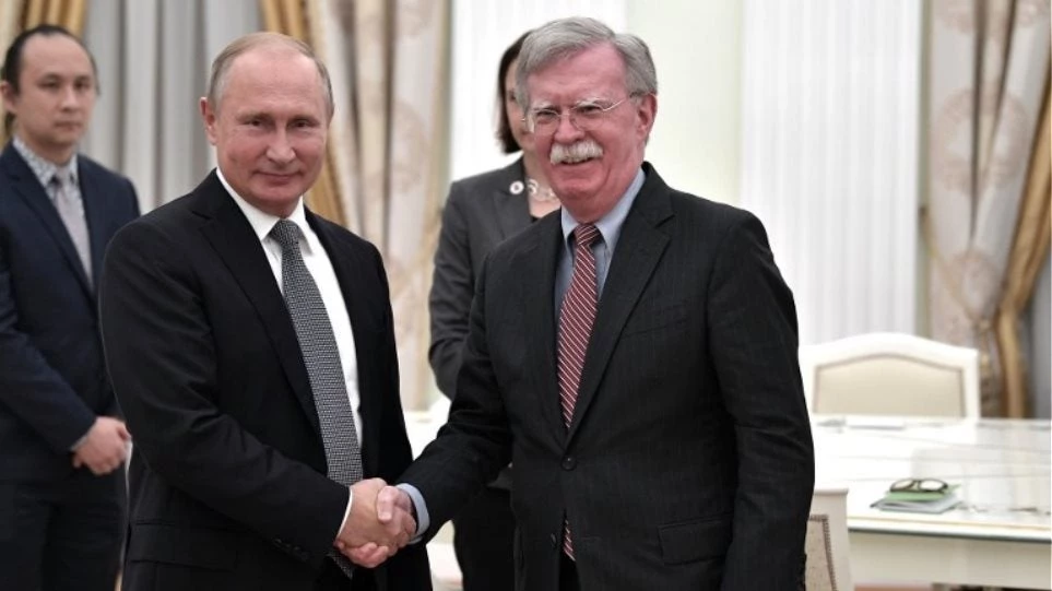 Τρομερός Πούτιν ειρωνεύεται τον Μπόλτον για την αμερικανική στάση απέναντι στα πυρηνικά: «Έφαγε ο αετός όλες τις ελιές;»